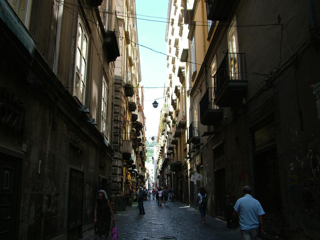 Fafà Apartment Napoli Esterno foto