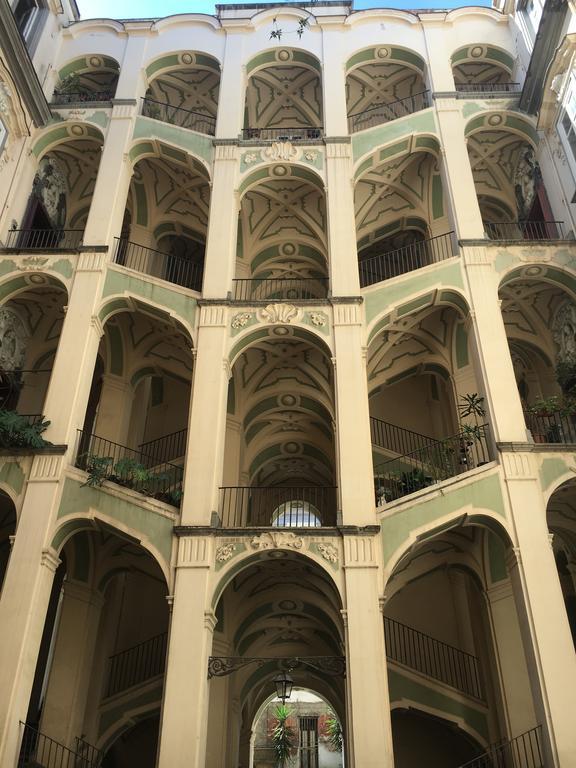 Fafà Apartment Napoli Esterno foto